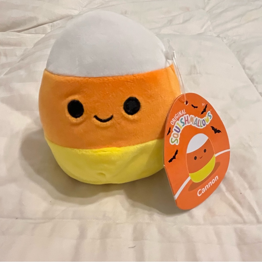 Cannon the Candy Corn Halloween Squishmallow S4 #179 | SQUISHDATE 12.10.2018 - Picture 1 of 4